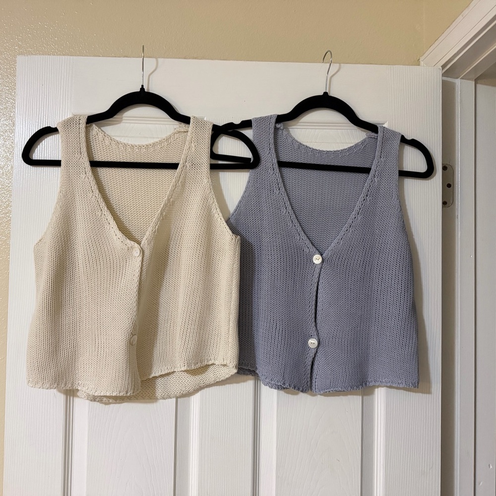 Button-Front Knit Tank Top - Cream and Light Gray